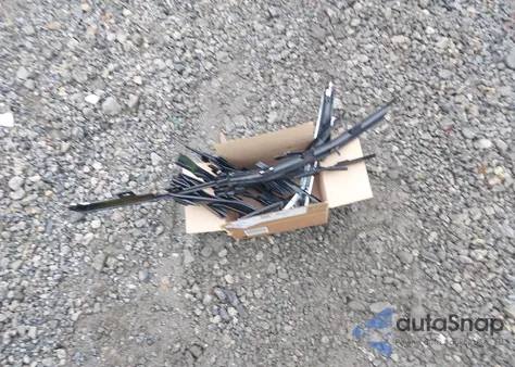 2025 Chevrolet Malibu Fwd Rs from USA, damaged, VIN 1G1ZG5ST7SF107739